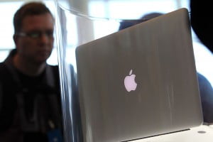 Macbook Pro 2016 Specs, Release Date, Price: Rumors On Killing The MacBook Air, OLED Touch Bar, More