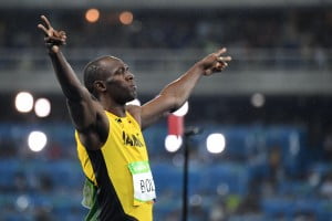 Usain Bolt Wins Gold in 200M Despite Missing World Record